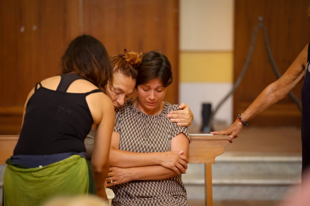Sara Esposito, performer temporanea di Happening of human books - Photo di Antonello De Rosa